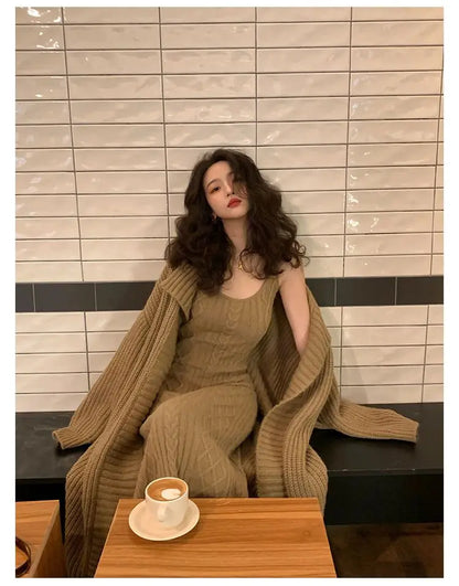 2024 Winter Hong Kong Style Retro Casual Knitted Cardigan Two-piece Set for Women Autumn/Winter New Mid-length Coat and Dress