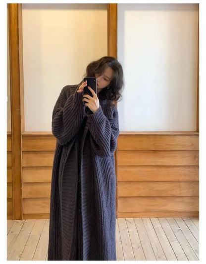 2024 Winter Hong Kong Style Retro Casual Knitted Cardigan Two-piece Set for Women Autumn/Winter New Mid-length Coat and Dress